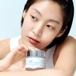 Freshly Juiced Vitamin E Mask 15ml -Wishtrend Comestics Store Freshly Juiced Vitamin E Mask thumbnail 04 concept model1 d65271ef 61bd 4243 8f53 876786940df4