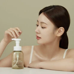 Mugwort Feminine Wash -Wishtrend Comestics Store Mugwort Feminine Wash thumbnail 04 concept2