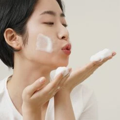 Rich Moist Package -Wishtrend Comestics Store Rich Moist Foaming Cleanser thumbnail 04 concept4 1