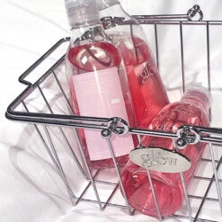 Guava Facial Treatment Cleanser -Wishtrend Comestics Store guava facial treatment cleanser thumbnail 04 concept2